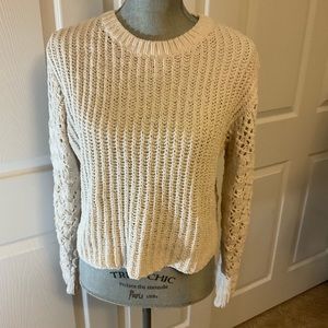 DIZZY GAL cropped cream sweater size L super soft cozy material never worn